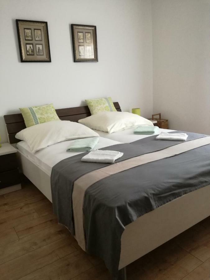 Apartment Juric Traù Esterno foto