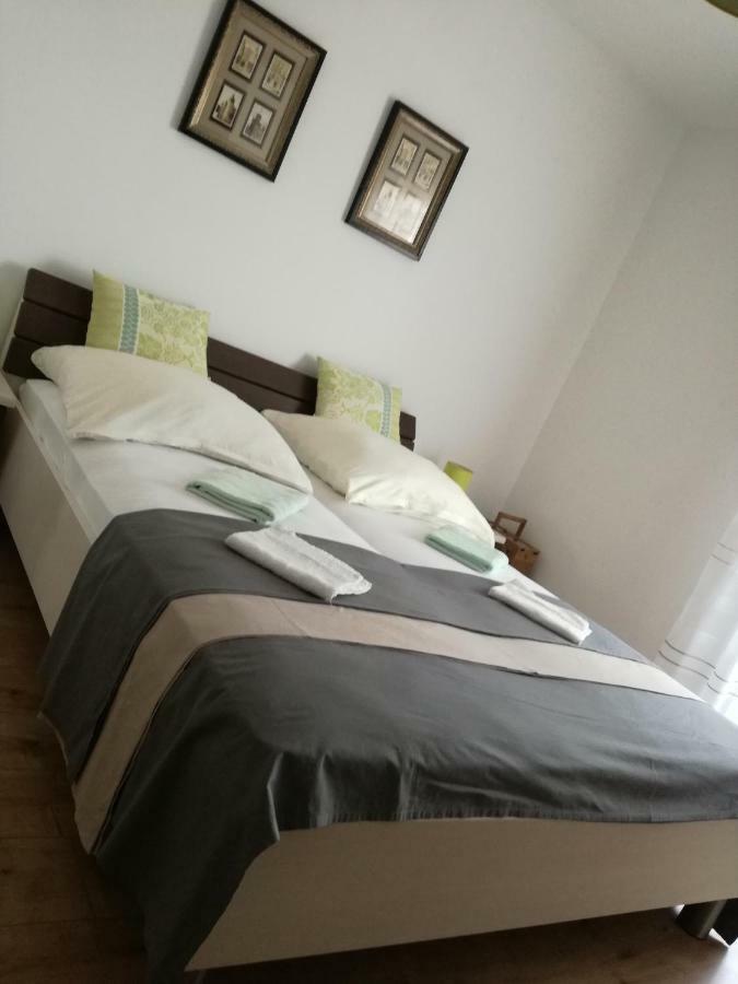 Apartment Juric Traù Esterno foto